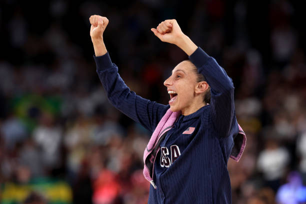 中国乒乓包揽金银：马龙张继科里约男单决赛精彩回顾