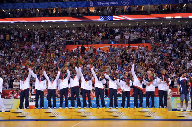 福娃设计团队揭秘：五位设计师的协作与创新