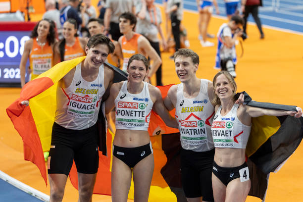 郭晶晶父母背景大起底：平凡家庭的不平凡教育