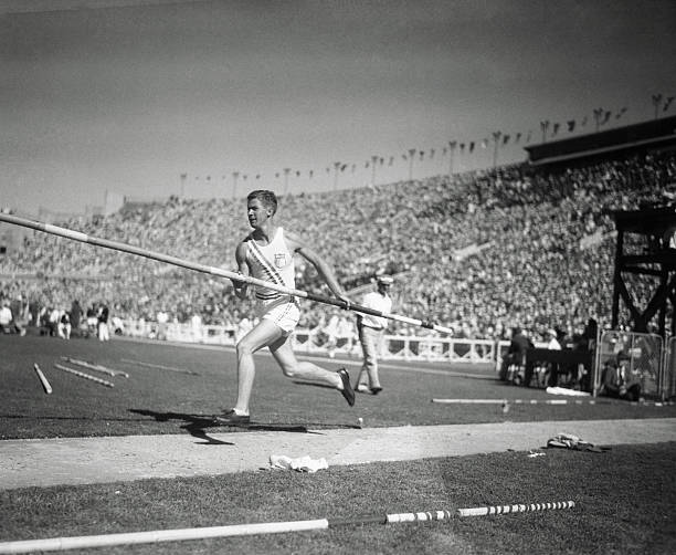 如何通过系统训练快速达到助跑跳远二级运动员标准