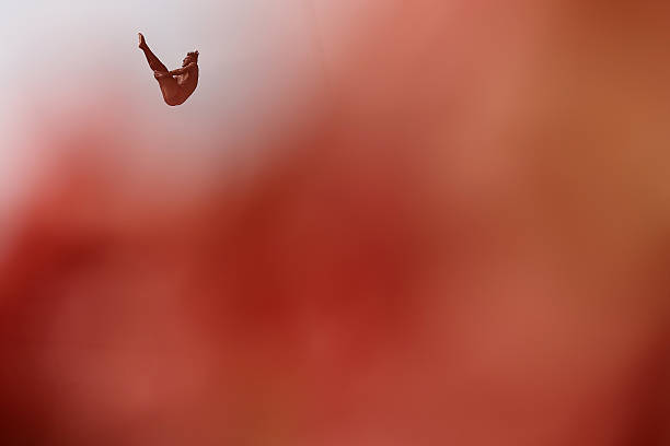 预赛只是热身？博尔特微笑冲线引全场欢呼