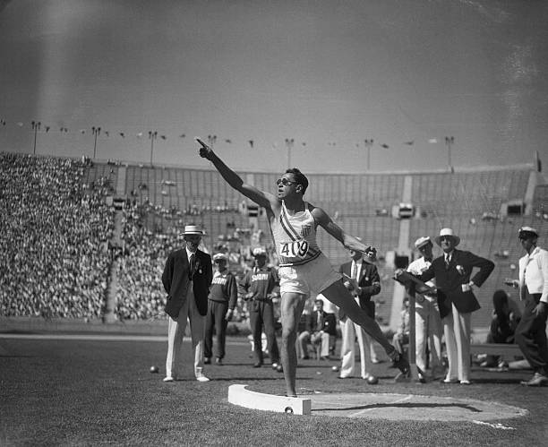 张效诚泳衣品牌：融合奥运品质与时尚设计的运动装备