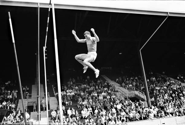 苏炳添与博尔特：速度、技术与天赋的完美结合