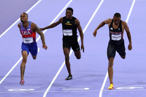 郭晶晶父母是做什么工作的？家庭背景全解析