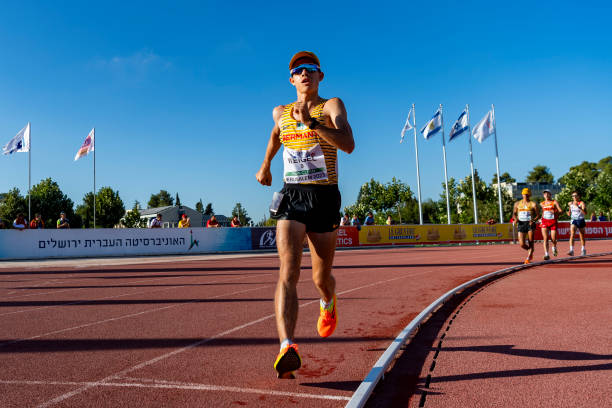 马拉松赛事的历史：雅典首届马拉松是哪一年举办的？