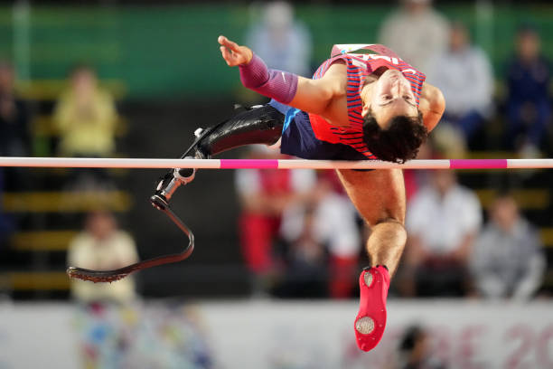 从“On Your Mark”到“Go”：田径起跑口令全解析