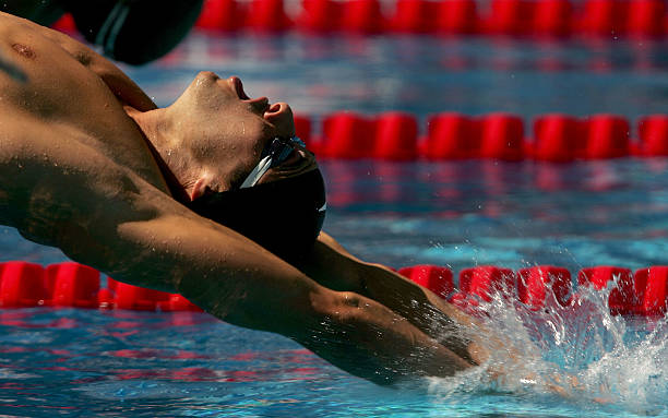 郭晶晶穿65元布鞋现身机场，网友：接地气的豪门媳妇