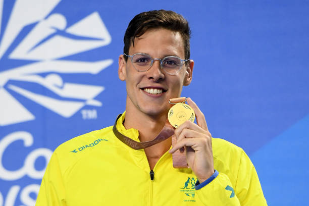 游泳背后的科学：浮力与推进力如何作用？