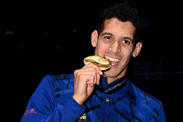 骨科医生推荐：游泳是腰椎康复的黄金运动