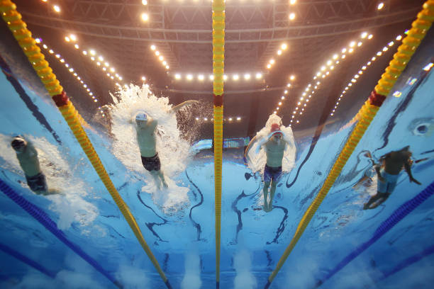 游泳时如何避免呛水的小技巧