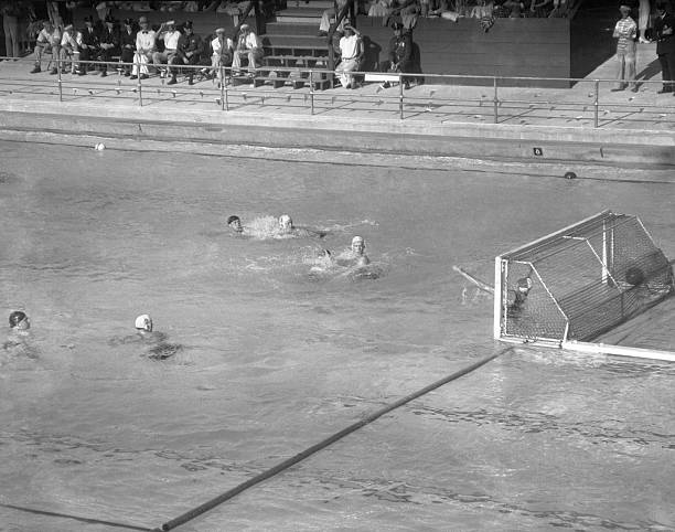 自由泳手部动作常见问题及解决方法：避免无效划水