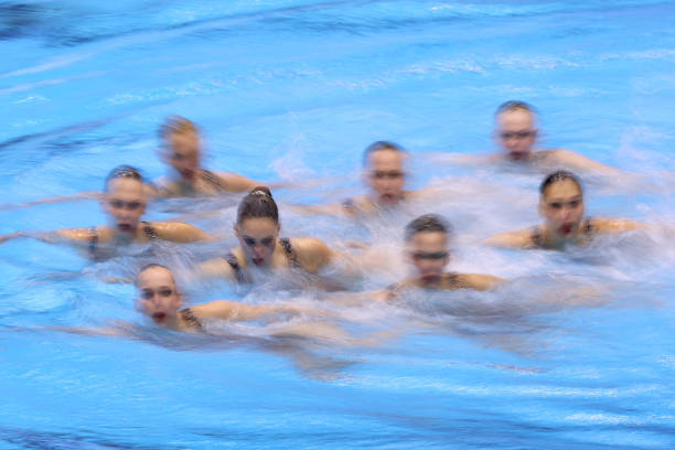 如何预防在游泳池感染灰指甲？