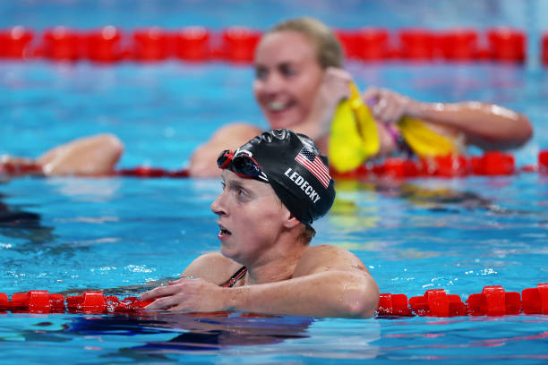 游泳达标等级标准：自由泳、蛙泳、蝶泳、仰泳距离要求