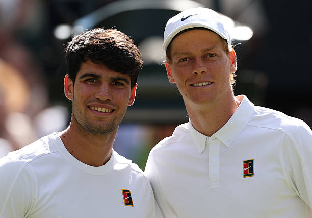 澳网2025女单对阵出炉:卫冕冠军领衔,新星挑战老将