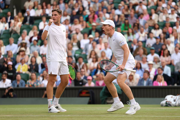 网球单打比赛的发球规则与要求