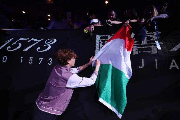 重温精彩对决:2023年温网男单决赛完整回放