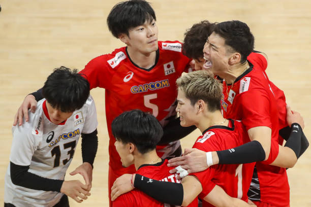 如何有效执行排球后排进攻策略