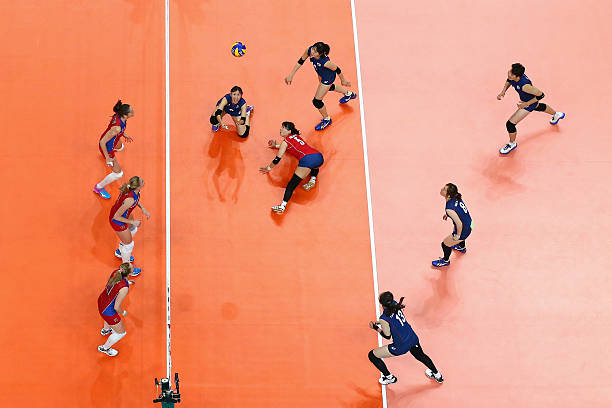 气排球与排球：哪种运动更适合中老年人参与？