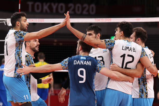 排球颠球与团队配合的重要性