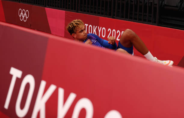 如何正确执行后排进攻：起跳位置与击球点要求