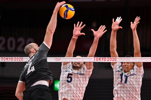 提升排球技术的秘密武器：墙打练习的正确姿势