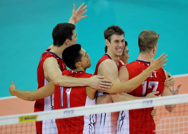 经典日剧回顾：排球女将第一集剧情解析