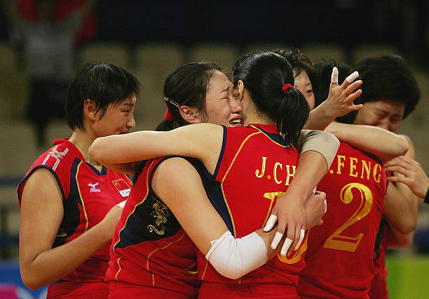 排球对墙发球技巧全解析：从基础到进阶