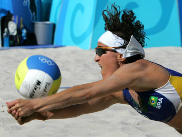 九人排球发球规则与轮转顺序解析