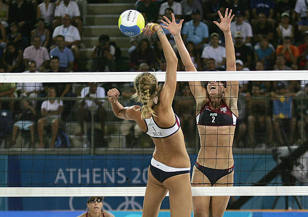 2021年男子排球赛事直播回顾：精彩瞬间与比赛结果